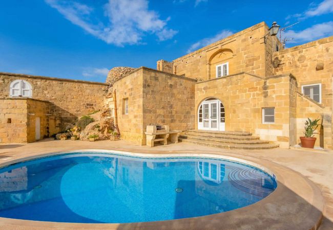 Villa en Ta' Kerċem - Gharilma V – Santa Lucija Holiday Home 