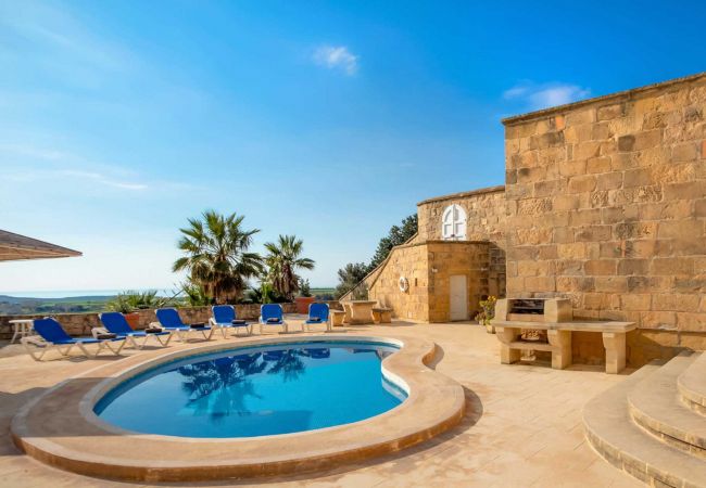 Villa en Ta' Kerċem - Gharilma V – Santa Lucija Holiday Home 