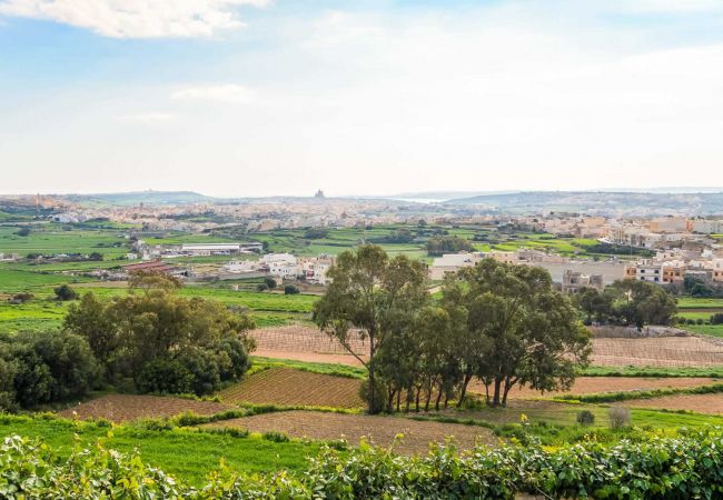 Villa en Ta' Kerċem - Gharilma V – Santa Lucija Holiday Home 