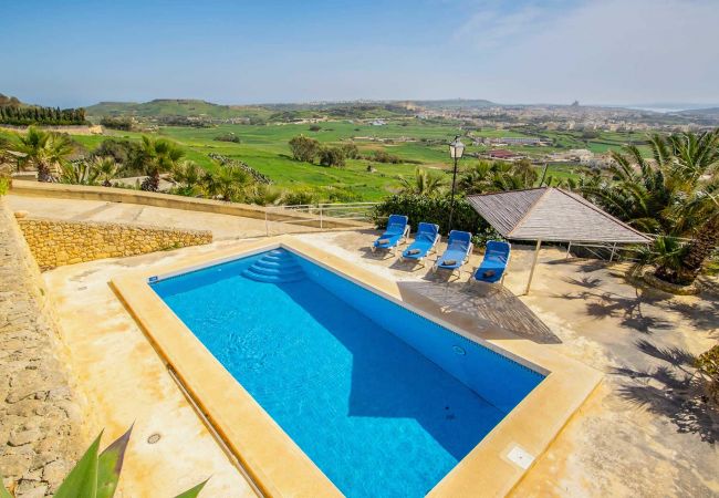 Villa en Ta' Kerċem - Gharilma IV – Santa Lucija Holiday Home	