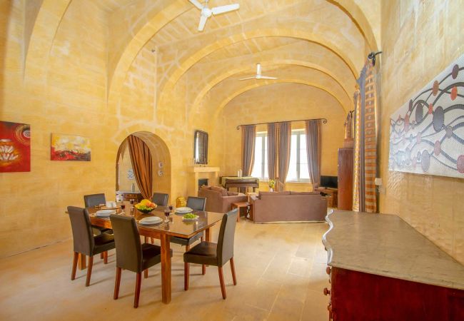 Villa en Ta' Kerċem - Gharilma IV – Santa Lucija Holiday Home	