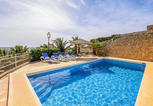 Villa en Ta' Kerċem - Gharilma IV – Santa Lucija Holiday Home	