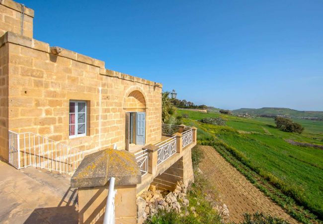 Villa en Ta' Kerċem - Gharilma IV – Santa Lucija Holiday Home	