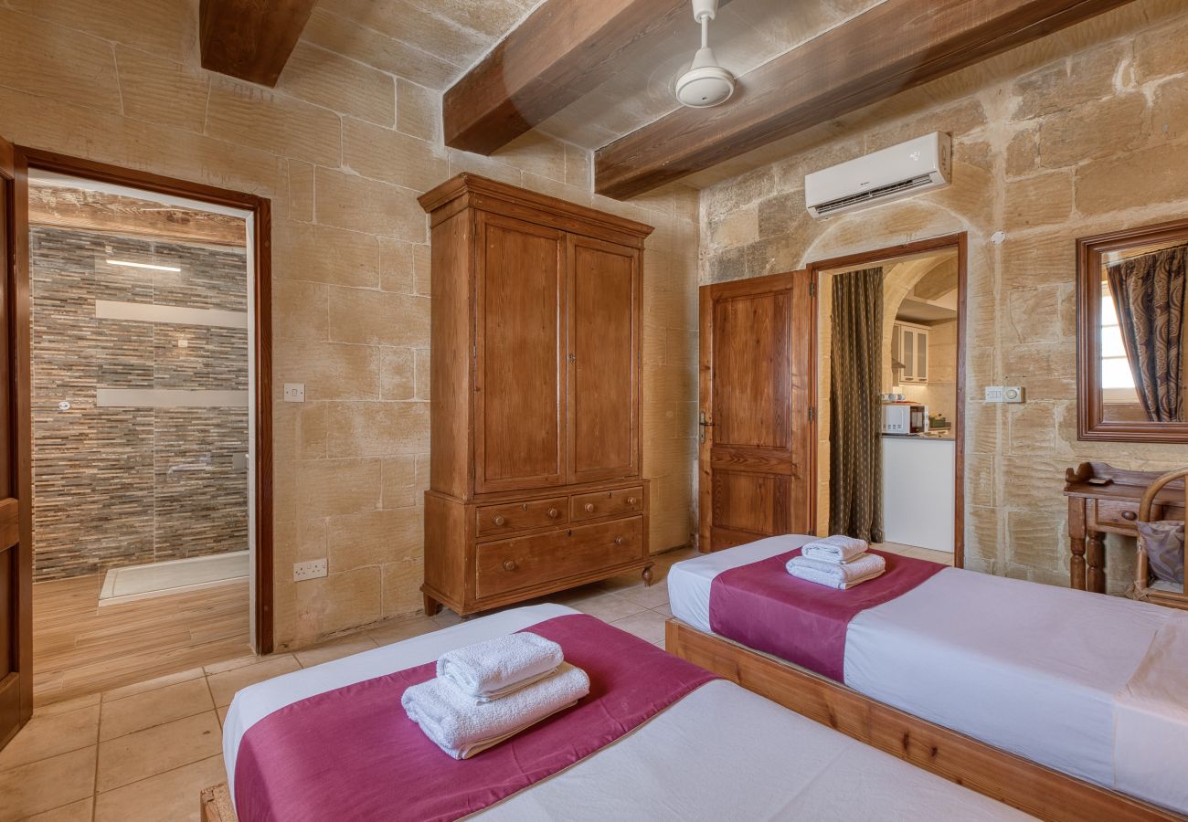Villa en Ta' Kerċem - Gharilma V – Santa Lucija Holiday Home