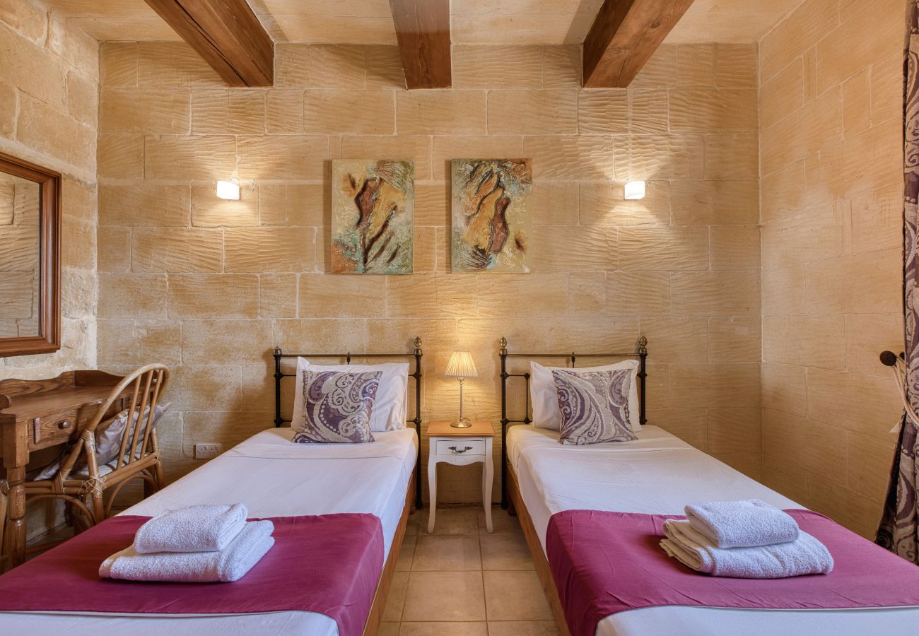 Villa en Ta' Kerċem - Gharilma V – Santa Lucija Holiday Home