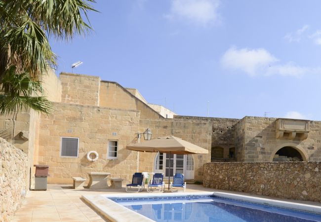Villa a L-Għasri - Karmnu - Ghasri Holiday Home