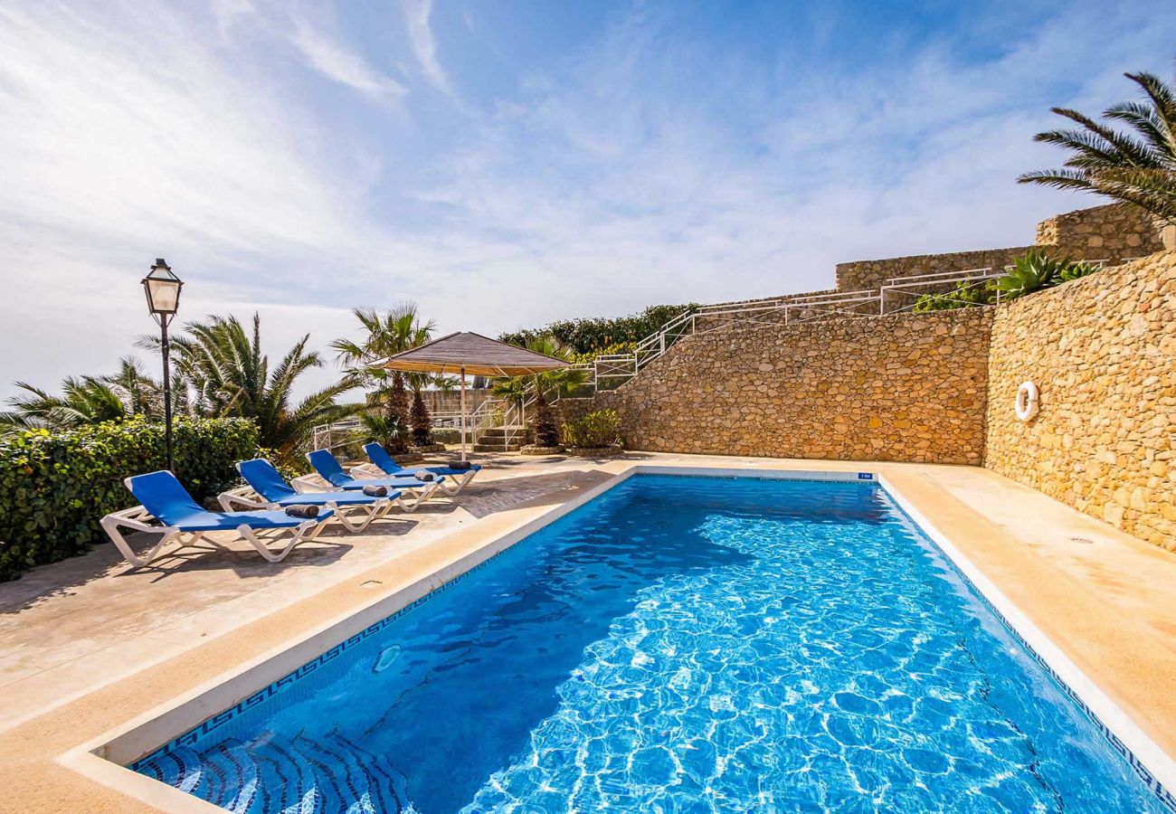 Villa a Ta' Kerċem - Gharilma IV – Santa Lucija Holiday Home	