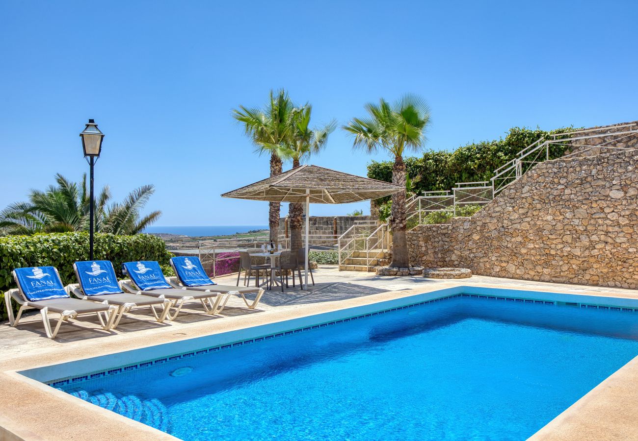 Villa a Ta' Kerċem - Gharilma IV – Santa Lucija Holiday Home	