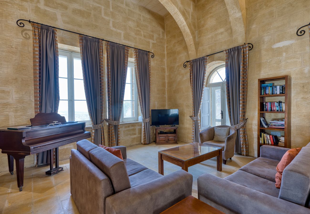 Villa a Ta' Kerċem - Gharilma IV – Santa Lucija Holiday Home	