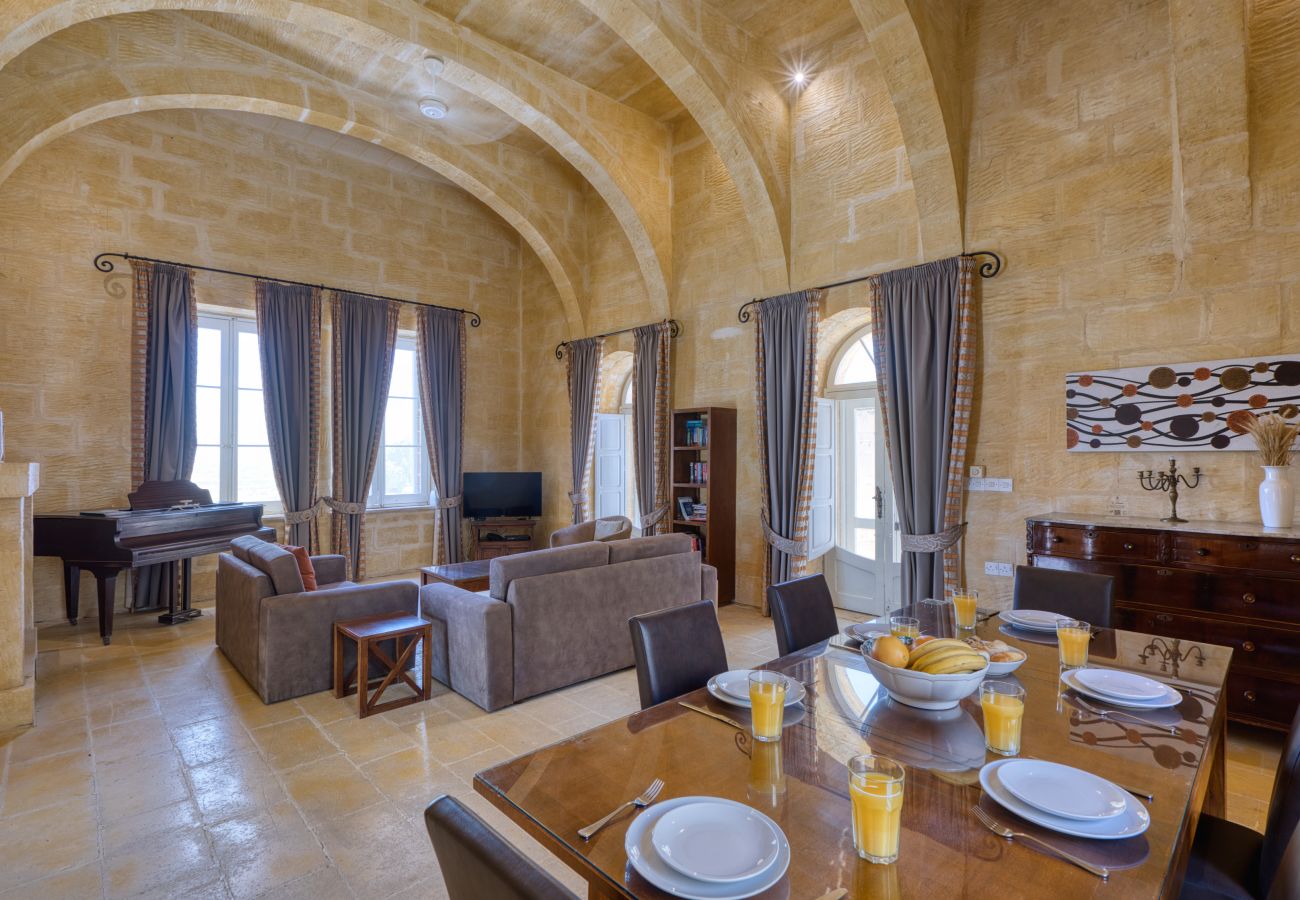 Villa a Ta' Kerċem - Gharilma IV – Santa Lucija Holiday Home	
