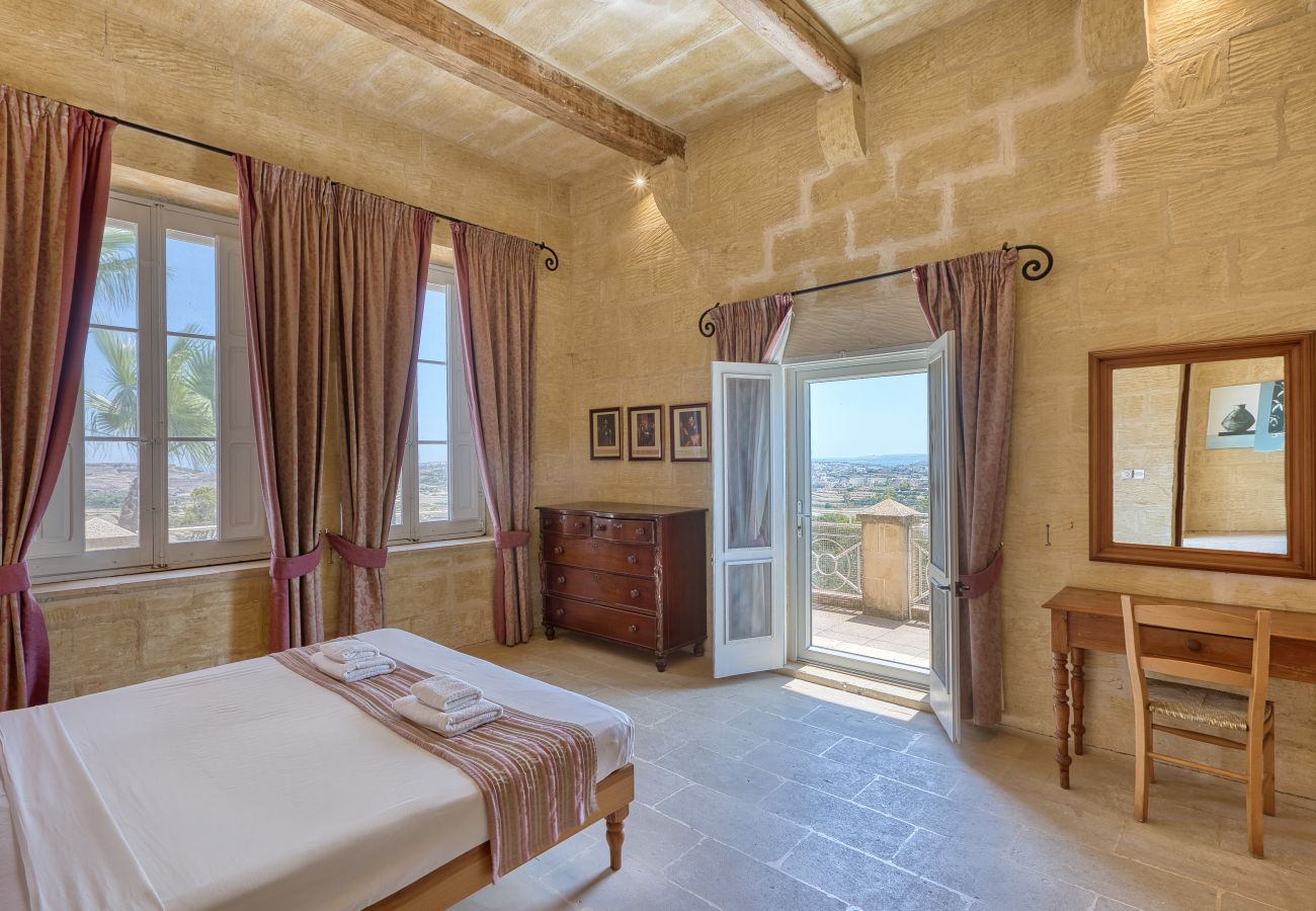 Villa a Ta' Kerċem - Gharilma IV – Santa Lucija Holiday Home	