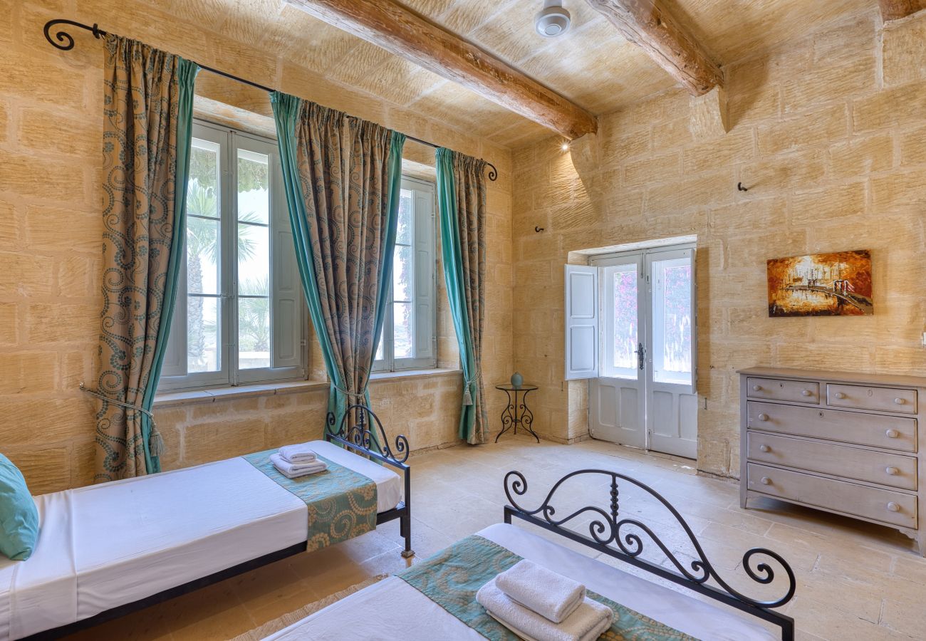 Villa a Ta' Kerċem - Gharilma IV – Santa Lucija Holiday Home	