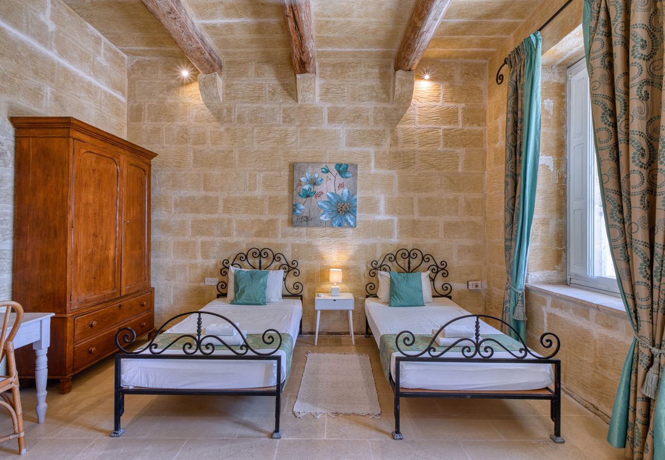 Villa a Ta' Kerċem - Gharilma IV – Santa Lucija Holiday Home	