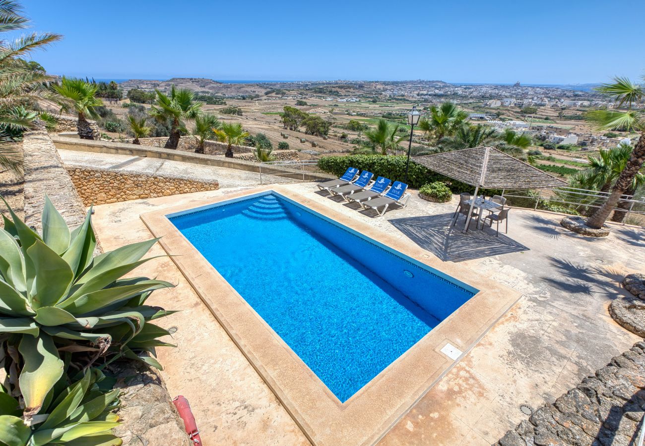 Villa a Ta' Kerċem - Gharilma IV – Santa Lucija Holiday Home	