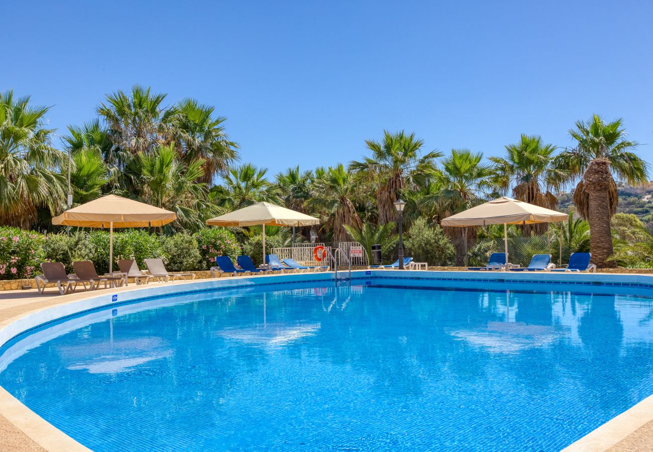 Appartamento a L-Għasri - Ta Frenc Apartments - 2 BDR, 1 BTH