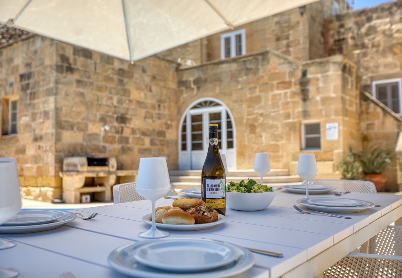 Villa a Ta' Kerċem - Gharilma V – Santa Lucija Holiday Home