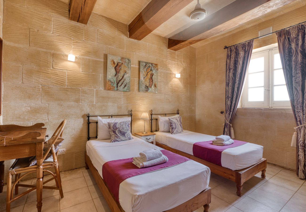 Villa a Ta' Kerċem - Gharilma V – Santa Lucija Holiday Home