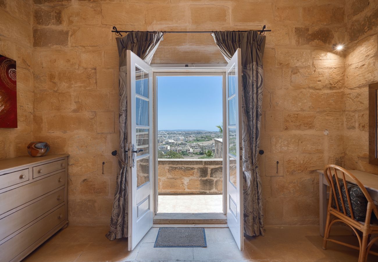 Villa a Ta' Kerċem - Gharilma V – Santa Lucija Holiday Home