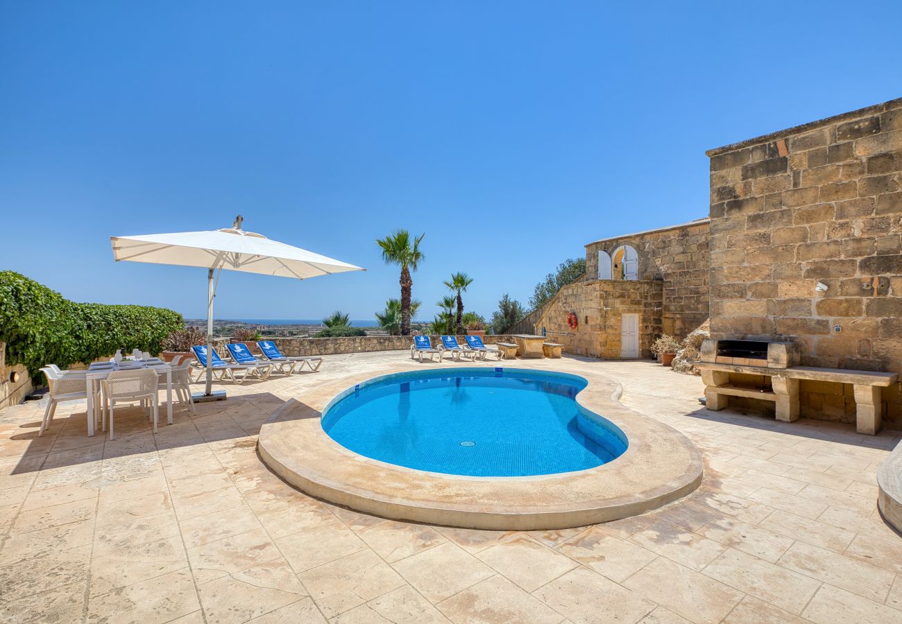 Villa a Ta' Kerċem - Gharilma V – Santa Lucija Holiday Home