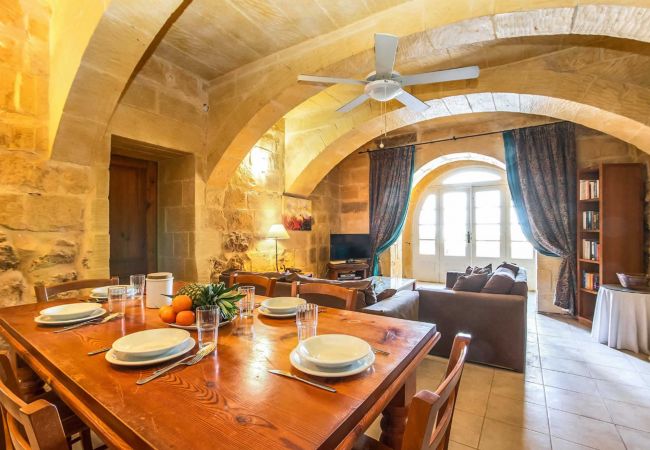 Villa in Ta' Kerċem - Gharilma V – Santa Lucija Holiday Home 