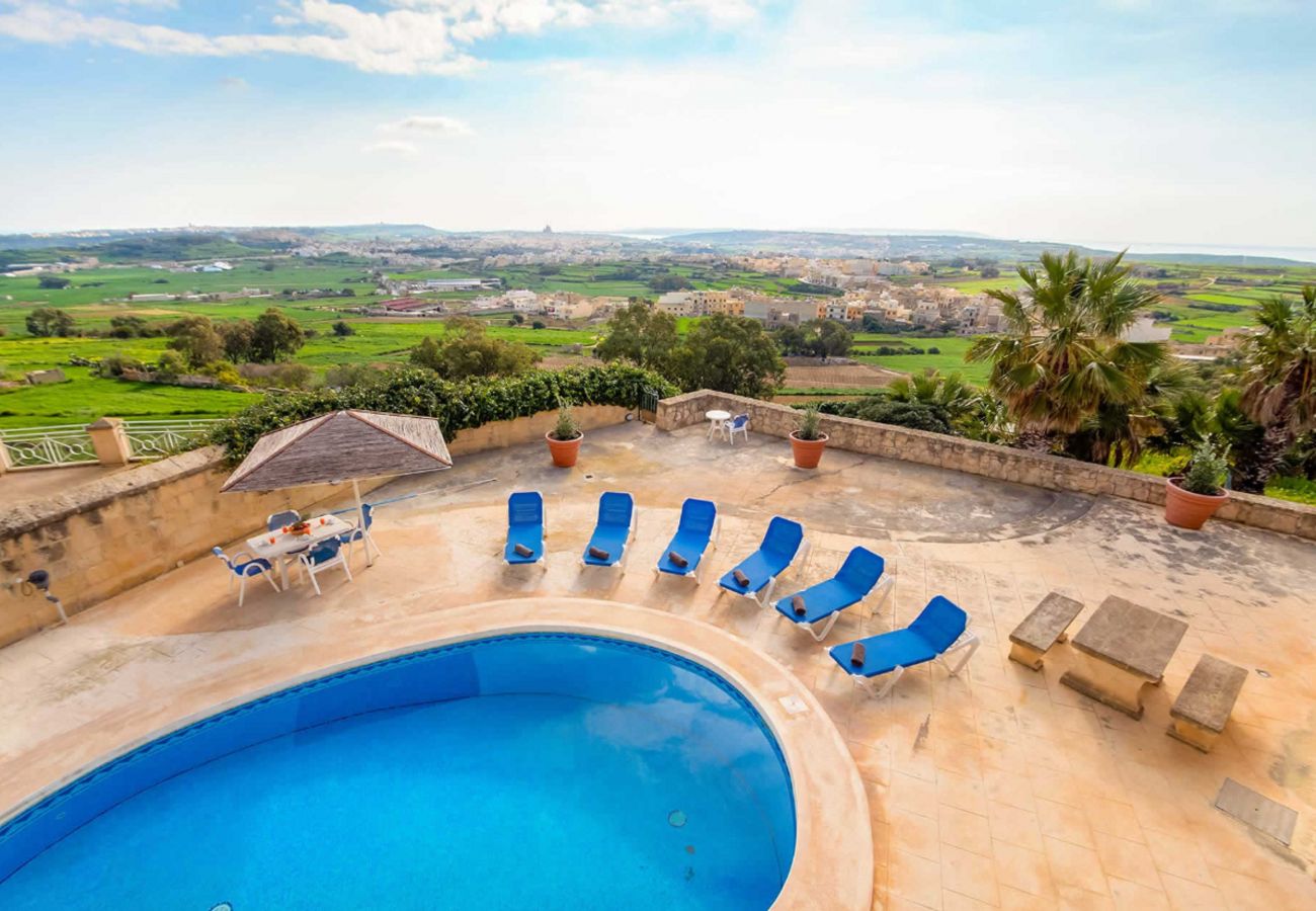 Villa in Ta' Kerċem - Gharilma V – Santa Lucija Holiday Home 