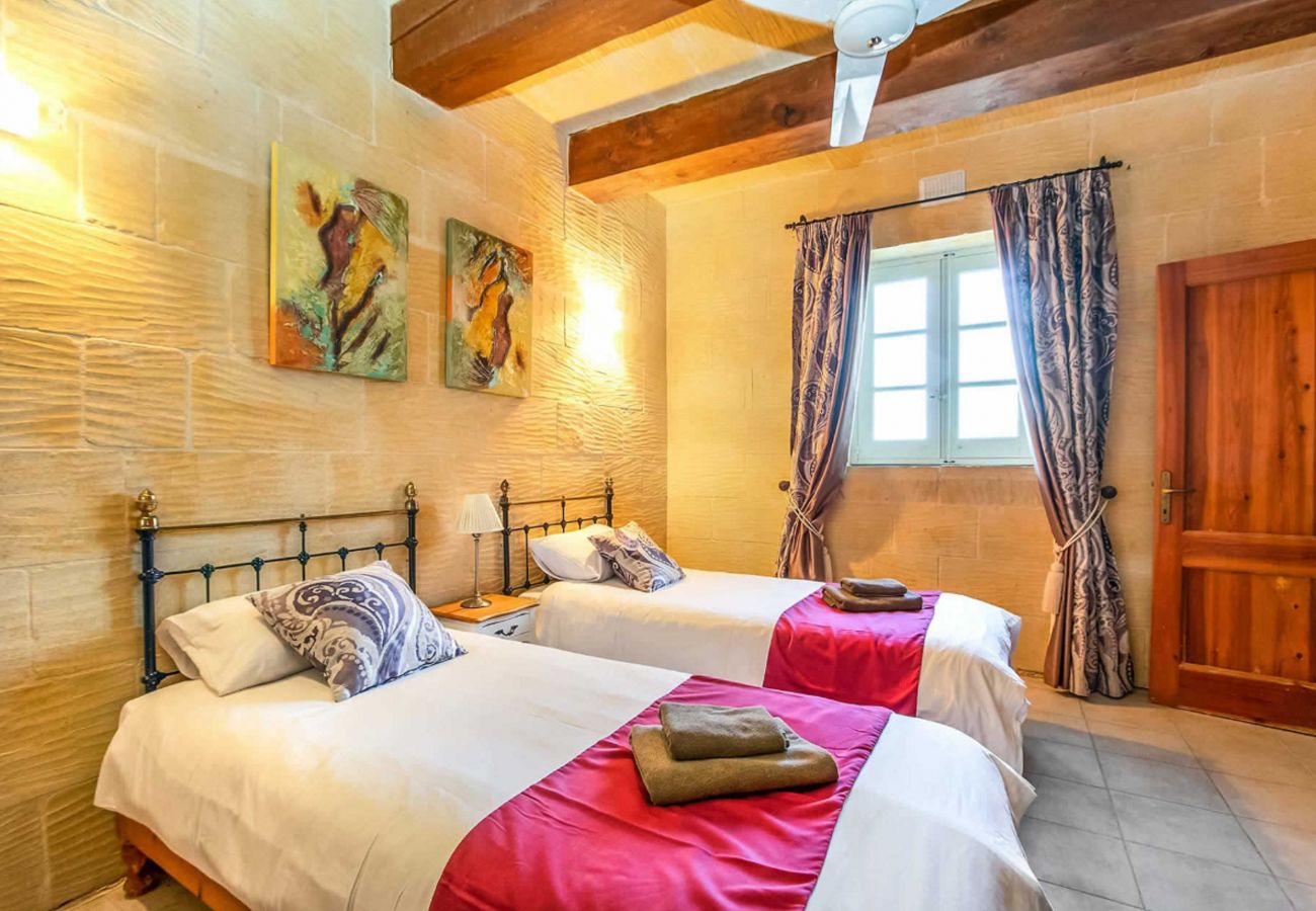 Villa in Ta' Kerċem - Gharilma V – Santa Lucija Holiday Home 
