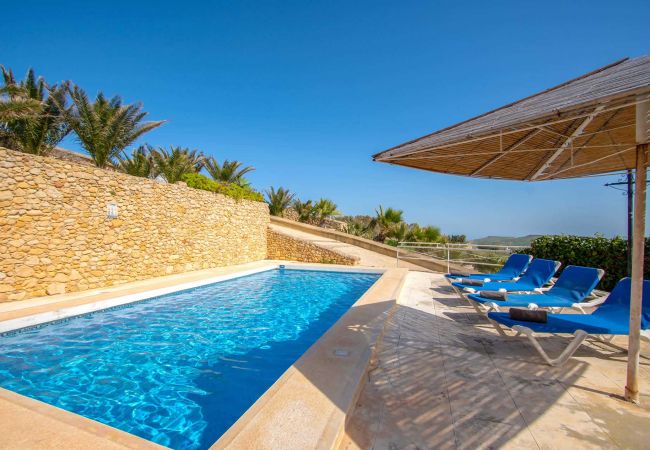 Villa in Ta' Kerċem - Gharilma IV – Santa Lucija Holiday Home	