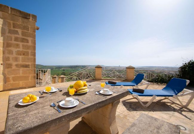 Villa in Ta' Kerċem - Gharilma IV – Santa Lucija Holiday Home	