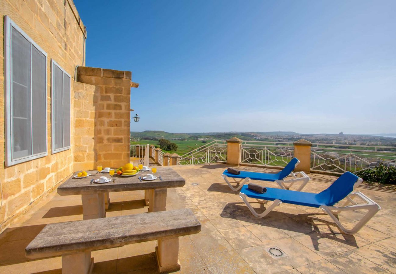 Villa in Ta' Kerċem - Gharilma IV – Santa Lucija Holiday Home	