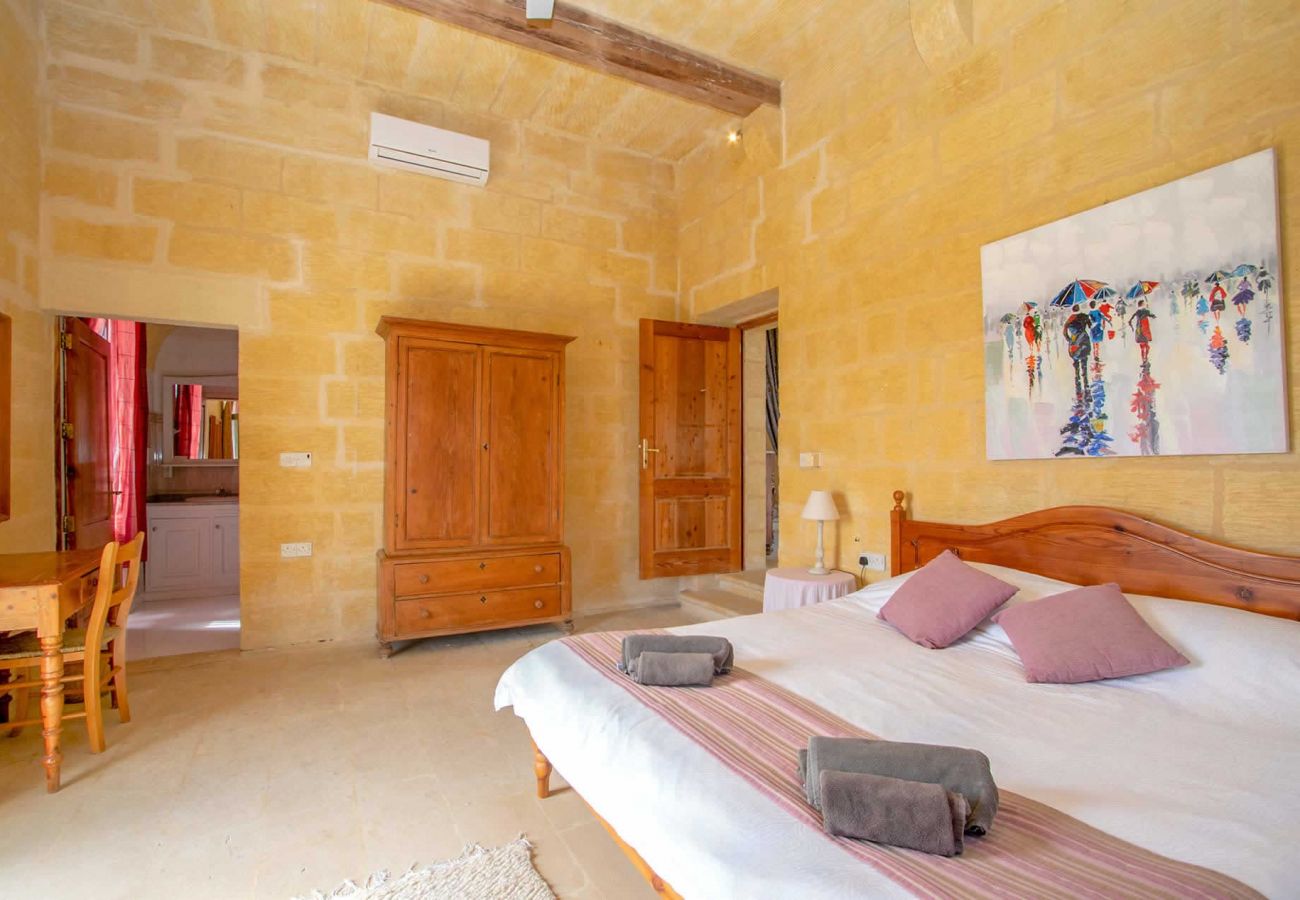 Villa in Ta' Kerċem - Gharilma IV – Santa Lucija Holiday Home	