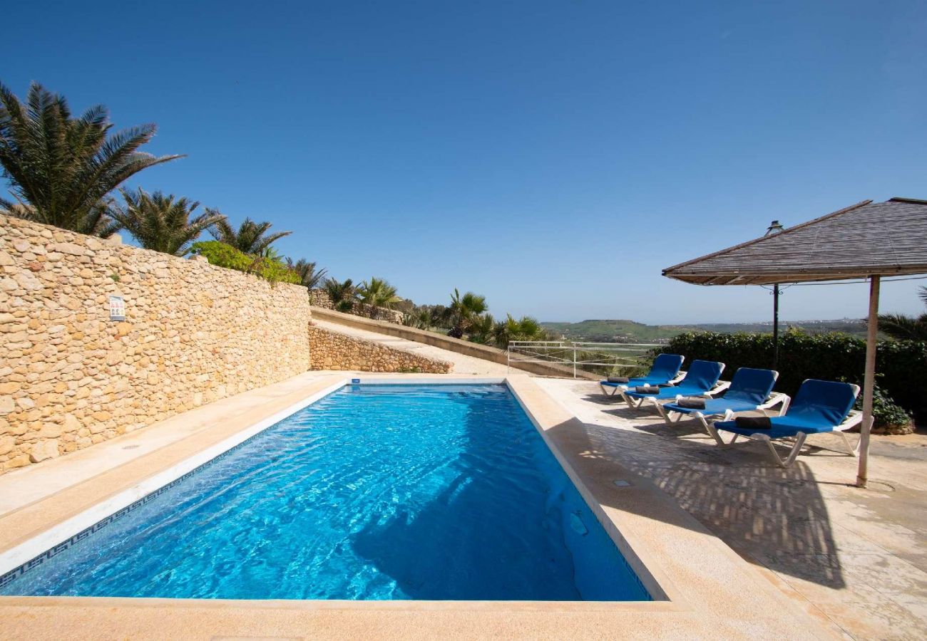 Villa in Ta' Kerċem - Gharilma IV – Santa Lucija Holiday Home	
