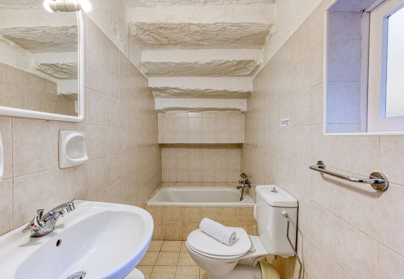 Villa in Victoria - Girardu - Victoria Holiday Home