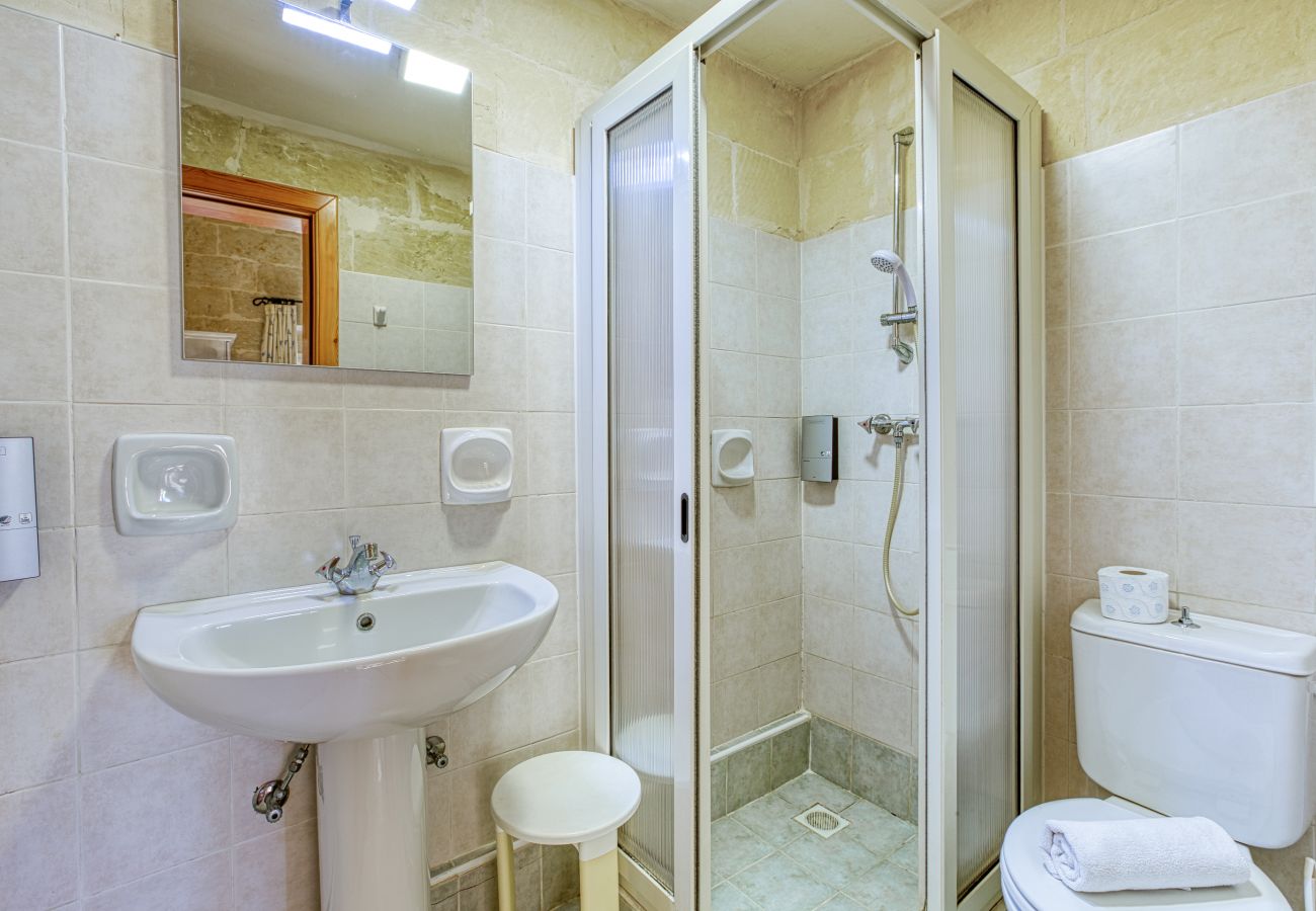 Villa in Victoria - Girardu - Victoria Holiday Home