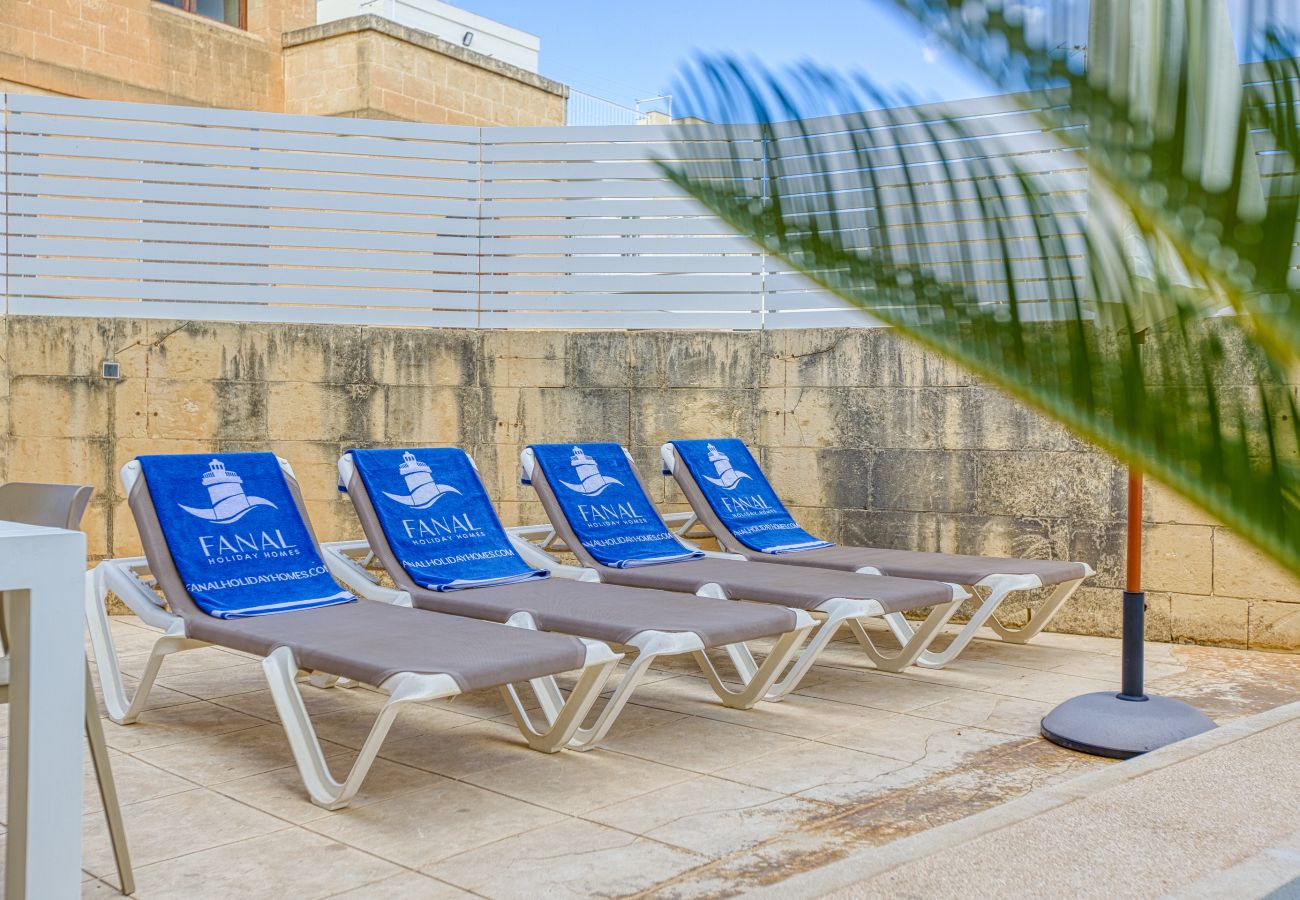 Villa in Victoria - Girardu - Victoria Holiday Home