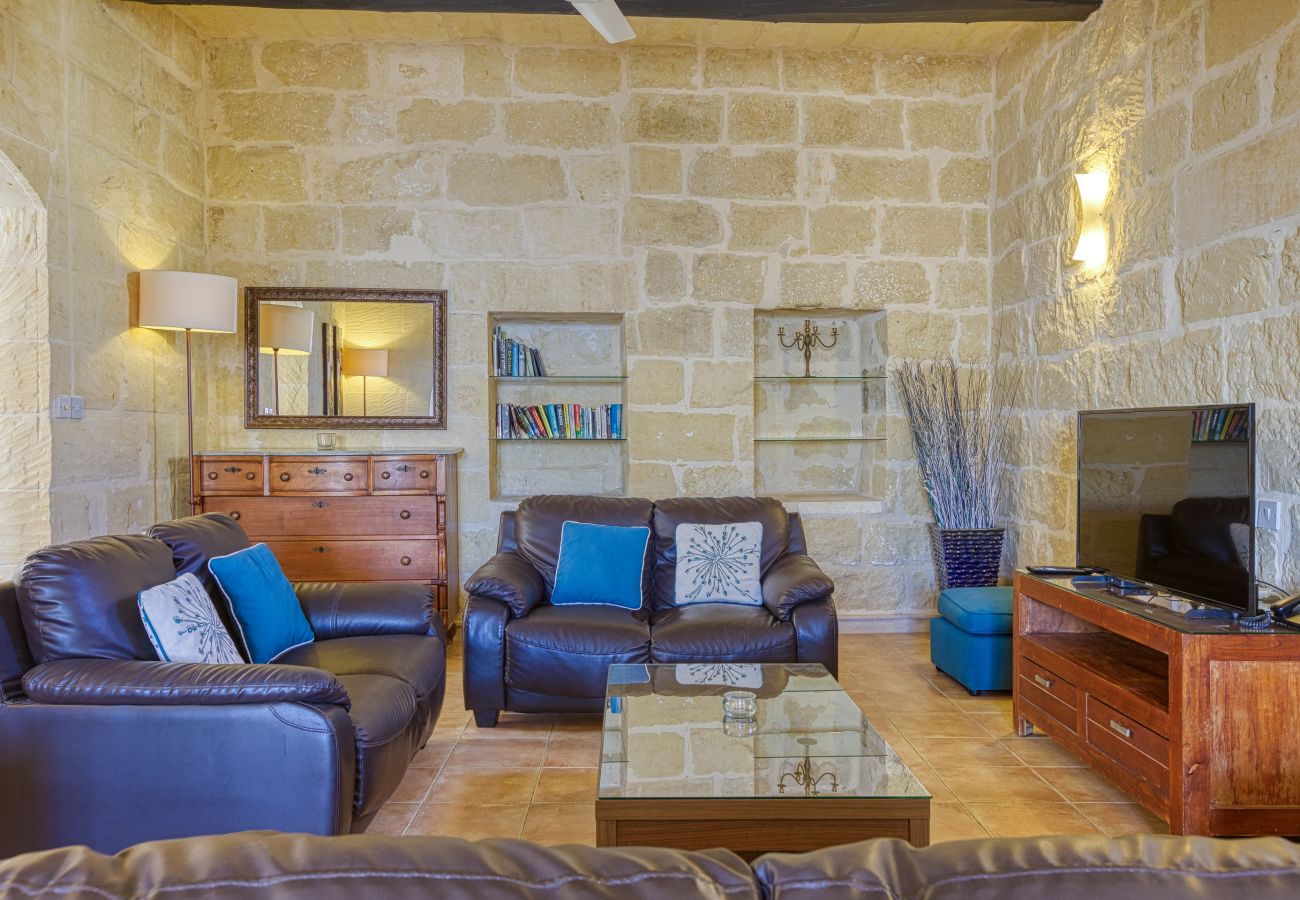 Villa in Victoria - Girardu - Victoria Holiday Home