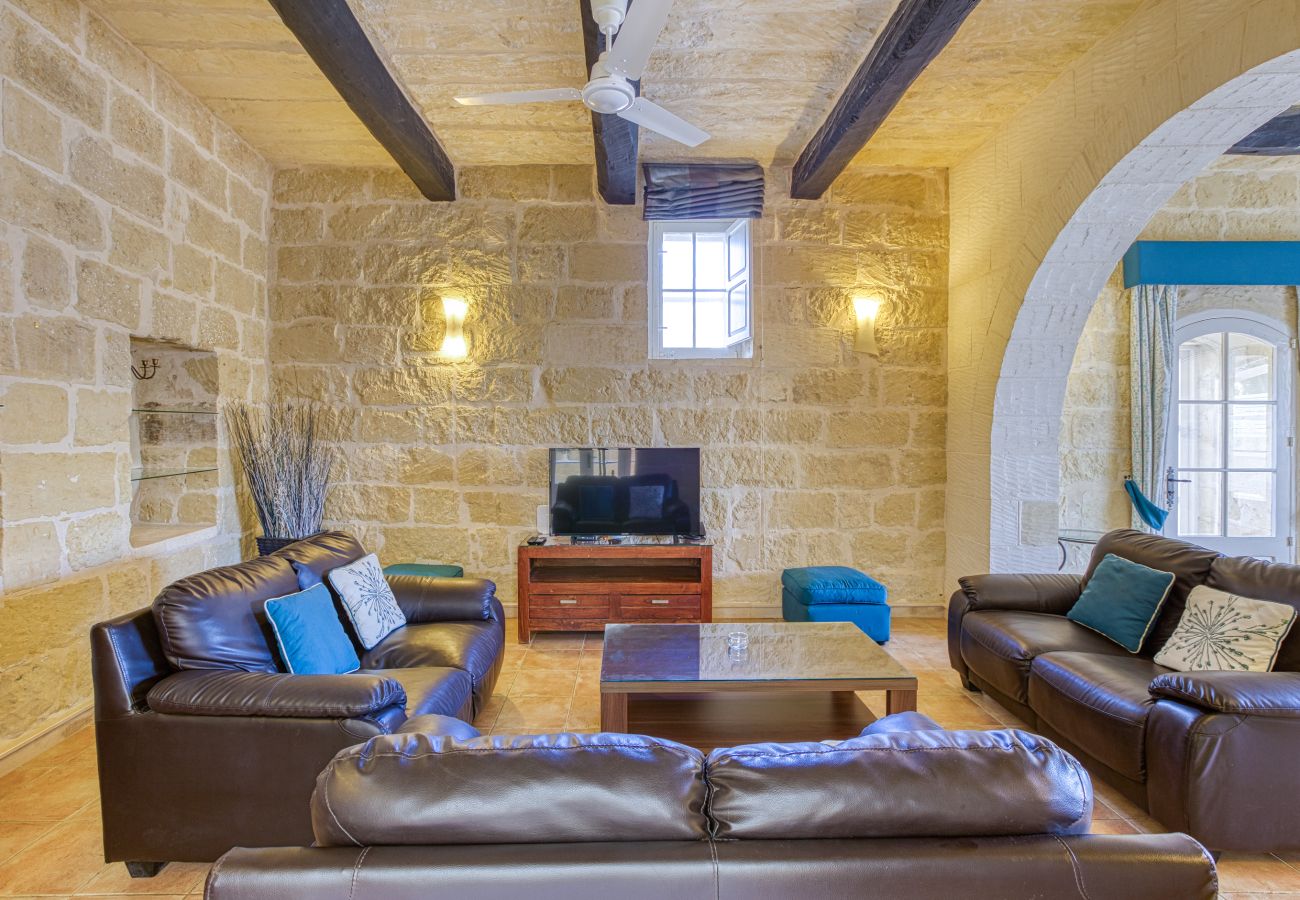 Villa in Victoria - Girardu - Victoria Holiday Home