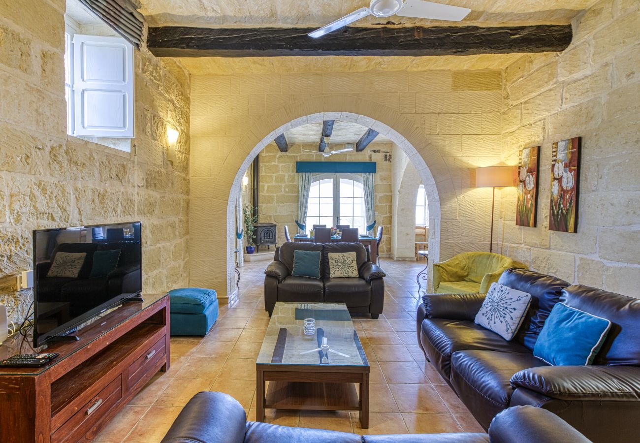 Villa in Victoria - Girardu - Victoria Holiday Home