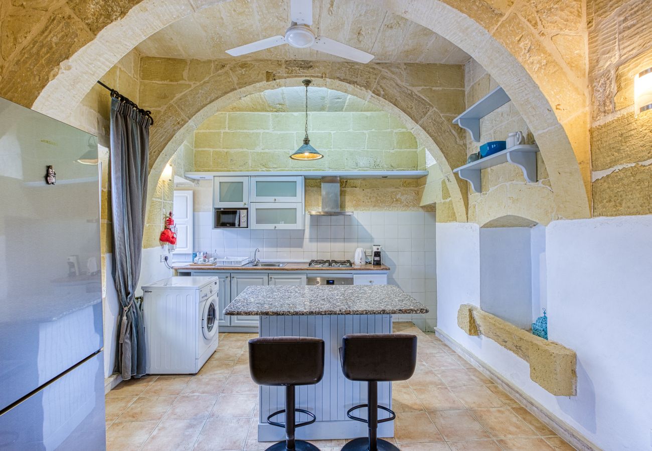 Villa in Victoria - Girardu - Victoria Holiday Home