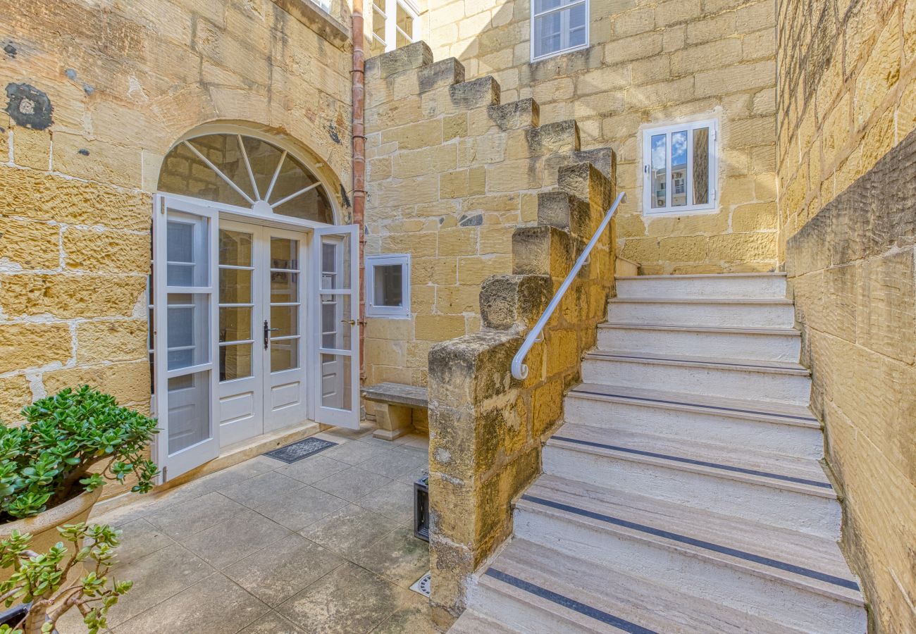Villa in Victoria - Girardu - Victoria Holiday Home