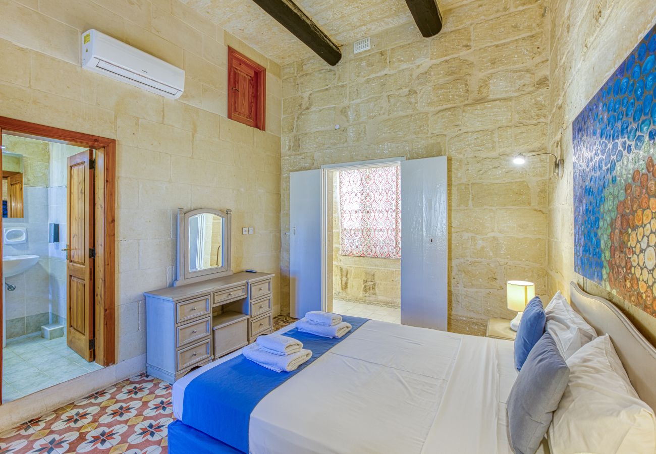 Villa in Victoria - Girardu - Victoria Holiday Home