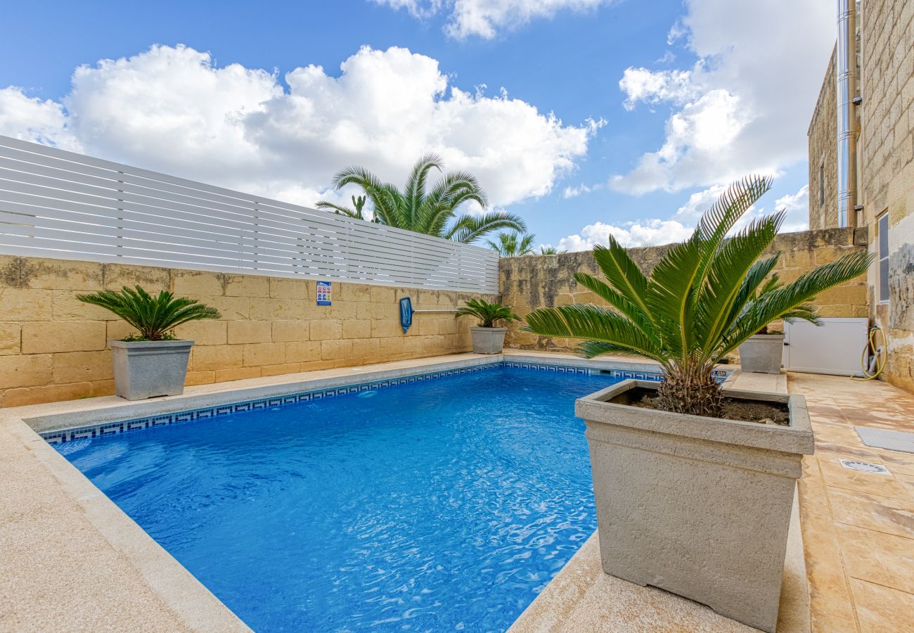Villa in Victoria - Girardu - Victoria Holiday Home