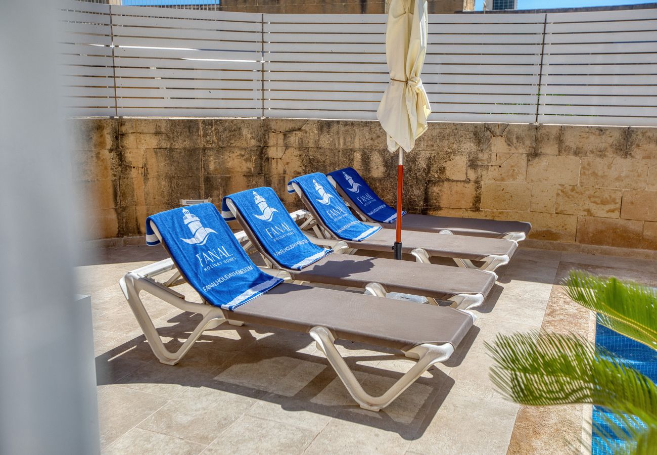 Villa in Victoria - Girardu - Victoria Holiday Home