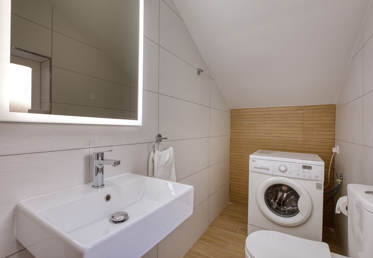 Villa in Victoria - Girardu - Victoria Holiday Home
