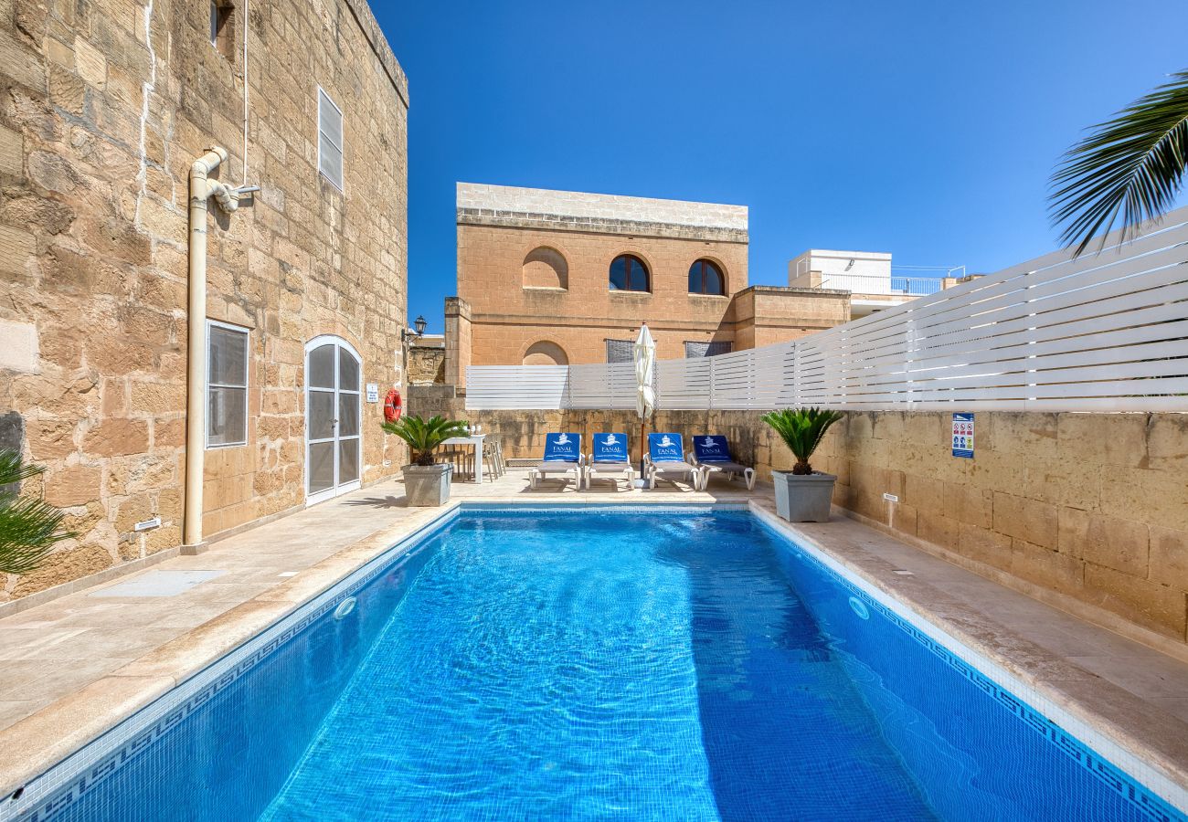 Villa in Victoria - Girardu - Victoria Holiday Home
