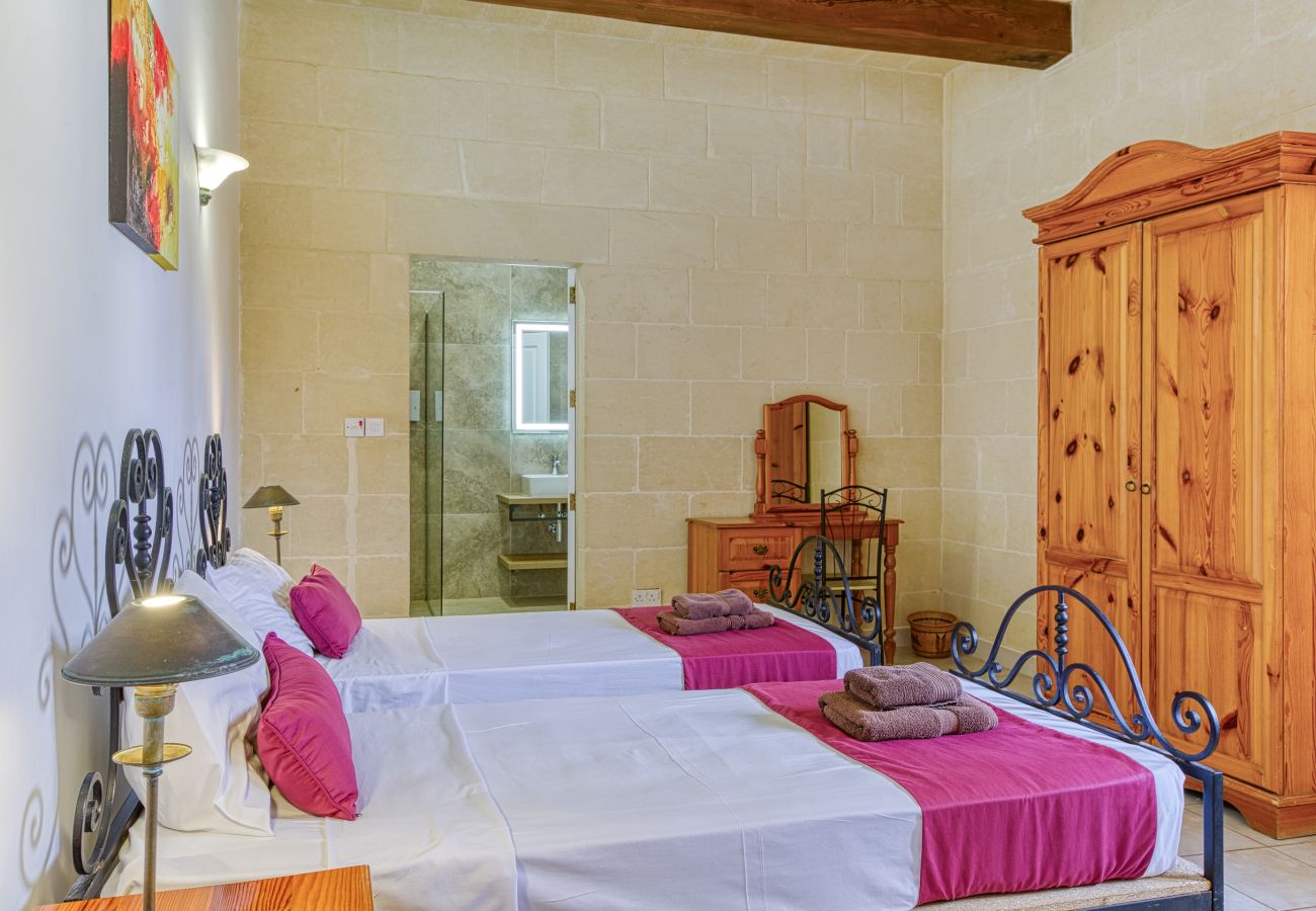 Apartment in L-Għasri - Villagg tal-Fanal - 4BDR