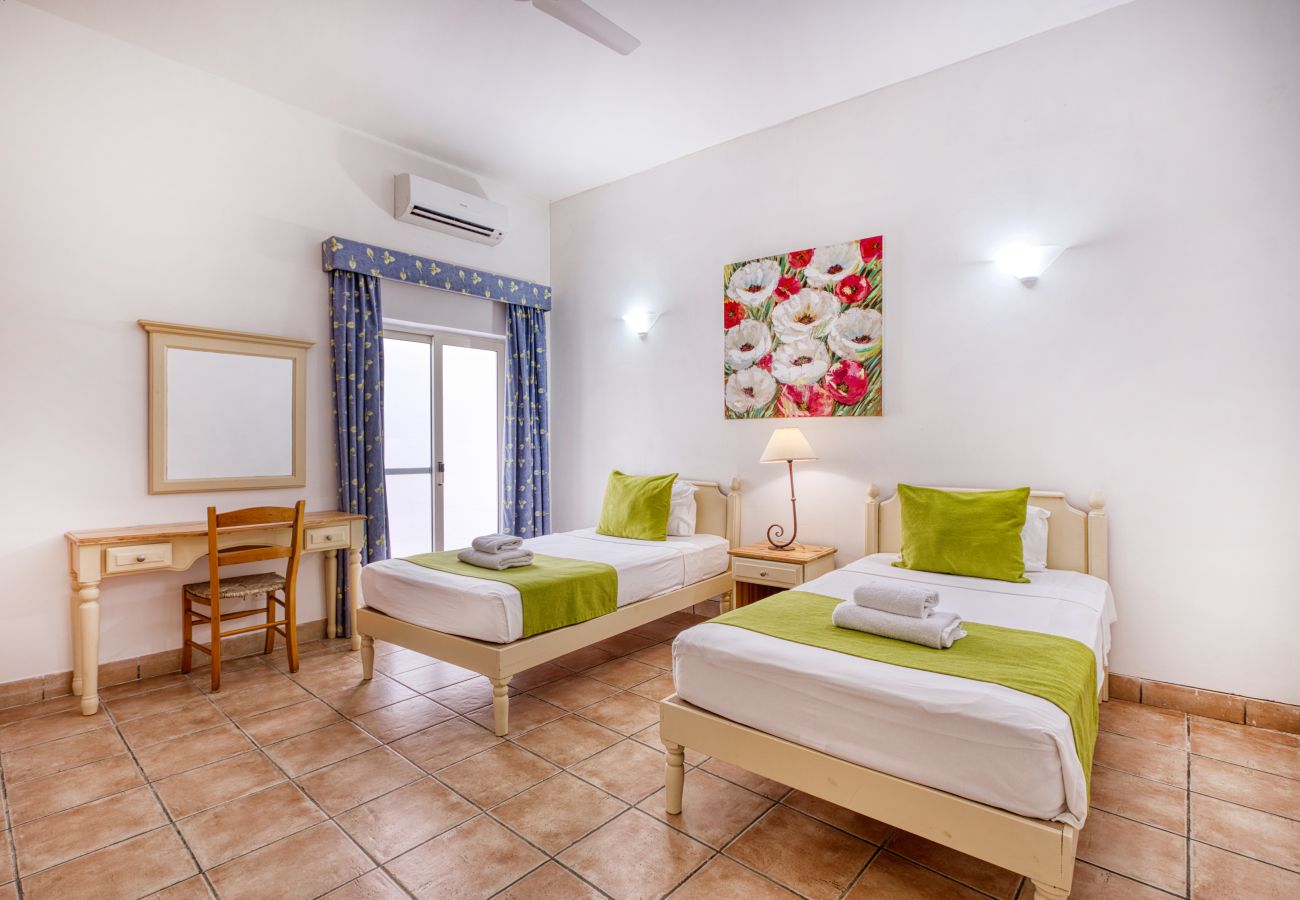 Apartment in L-Għasri - Ta Frenc Apartments - 1 BDR, 1 BTH
