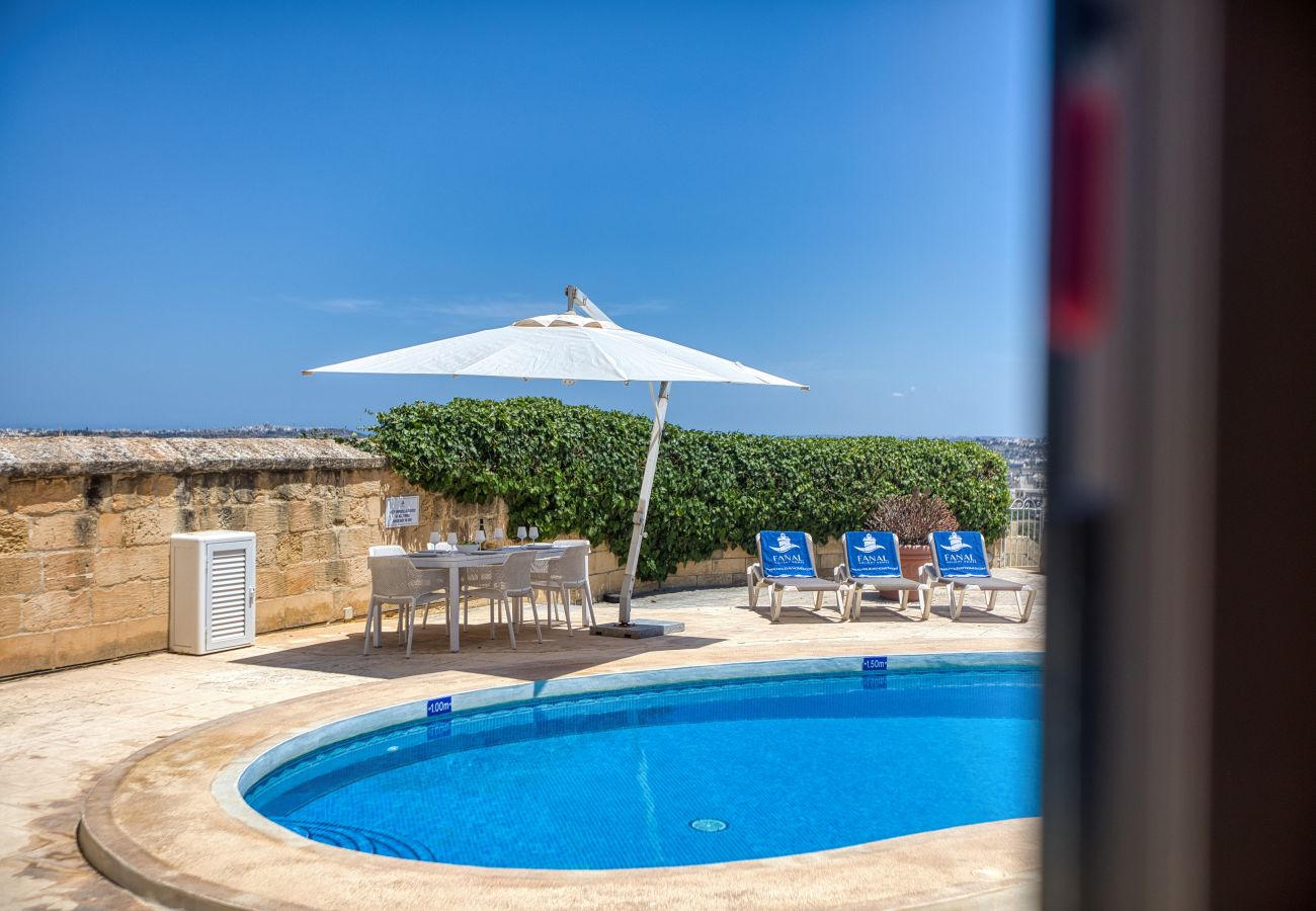 Villa in Ta' Kerċem - Gharilma V – Santa Lucija Holiday Home